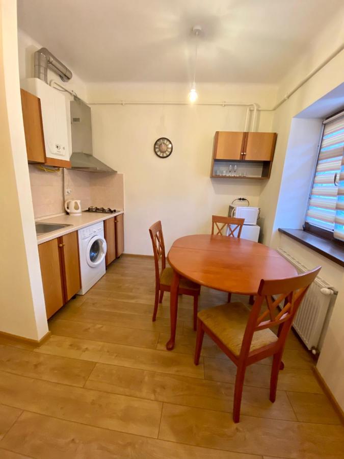 Yaroslav Osmomysl Square Apartments Lwów Zewnętrze zdjęcie