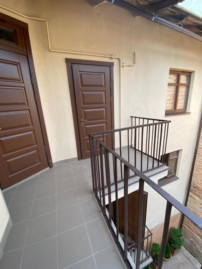 Yaroslav Osmomysl Square Apartments Lwów Zewnętrze zdjęcie